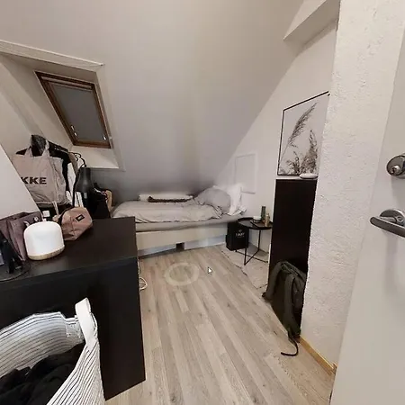 Spacious, 1 Minute From Bryggen!