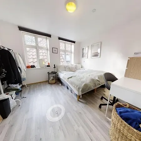 Spacious, 1 Minute From Bryggen! Apartment