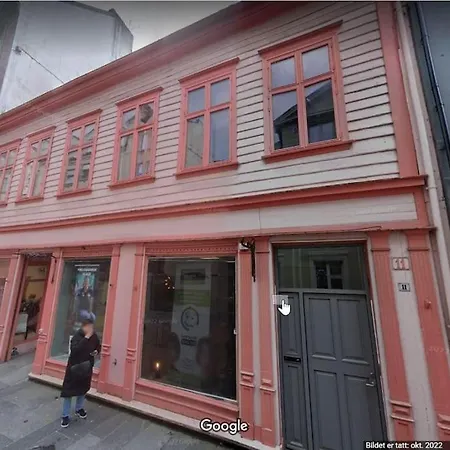 Spacious, 1 Minute From Bryggen! Apartment